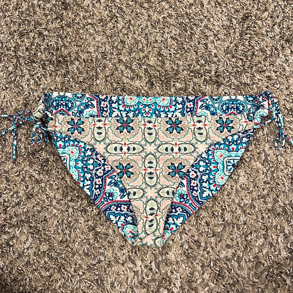 ATHLETA string swim bottom - Picture 2 of 4
